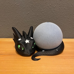 Stojak w kształcie smoka do Alexa Echo Dot 4./5. generacji | Fantazyjna, drukowana w 3D podstawa z gwiazdami | Dekoracyjna stacja dokująca Geek