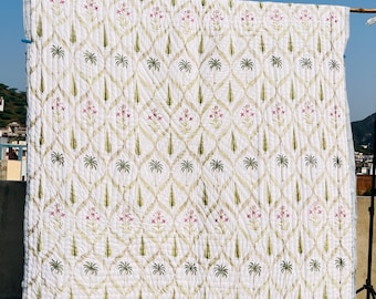Hand Block Floral Print Cotton Quilt: Lightweight Jaipuri Razai