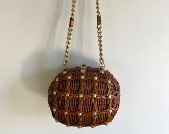 vintage 1950s brown wicker box style purse w/ gold chain