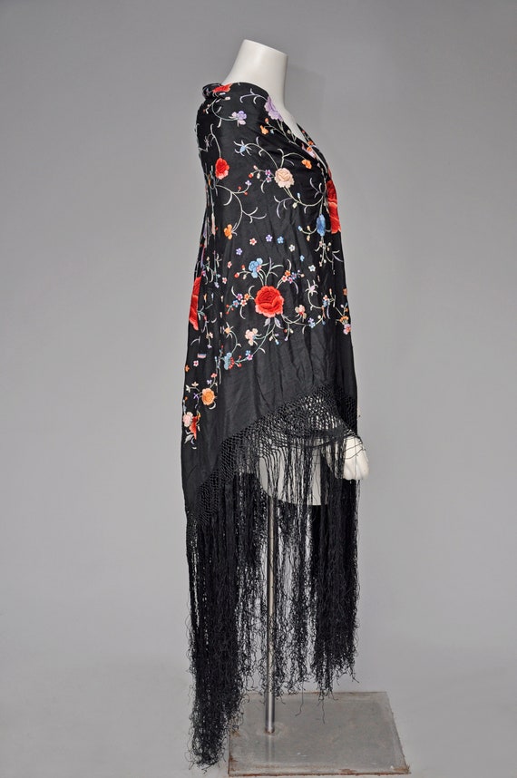 vintage 1920s black silk floral embroidered fring… - image 4