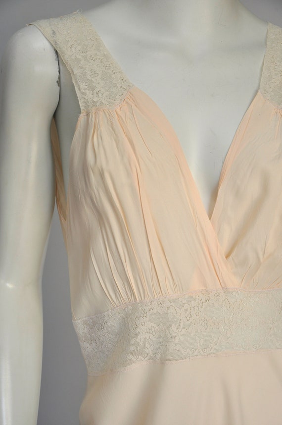 vintage 1930s peach nightgown slip dress w/ lace … - image 1
