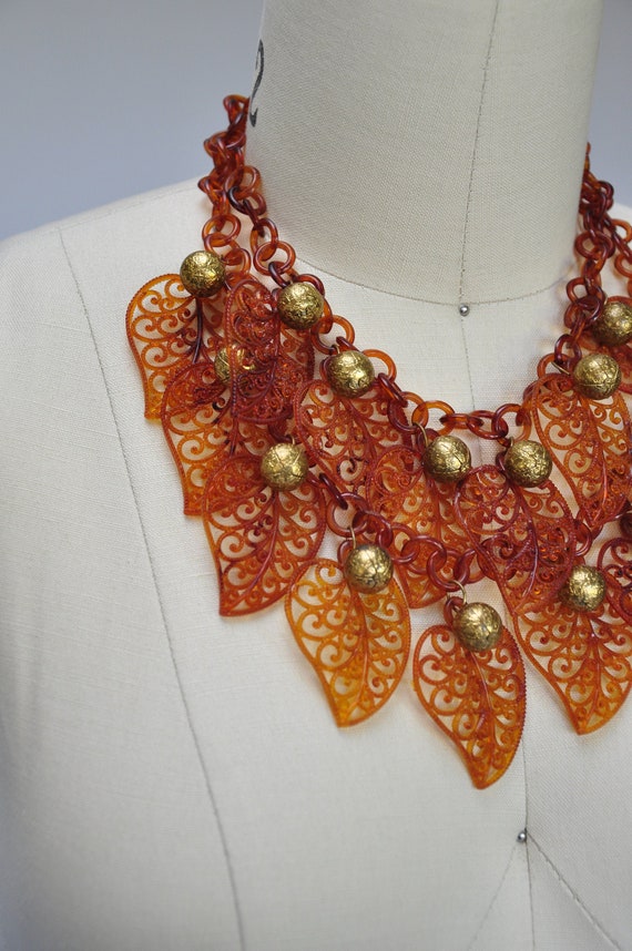 1930s 40s rootbeer double strand celluloid leaf ne