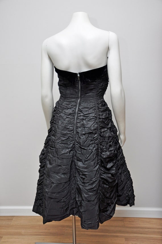 vintage 1950s Suzy Perette black coffin pleated s… - image 4