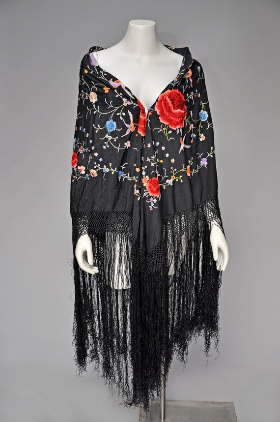 vintage 1920s black silk floral embroidered fring… - image 5