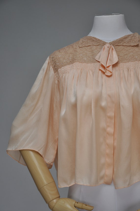 vintage 1930s peach silk bedjacket blouse XS-L - image 2