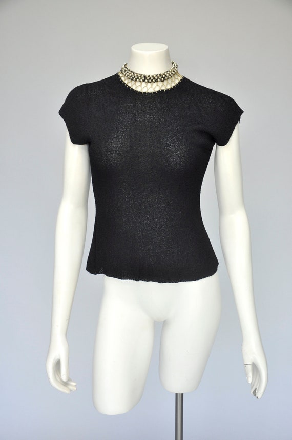 vintage 1940s black knit blouse w/ pearl and macra