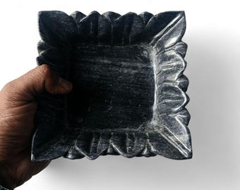 Handmade Marble Ruffle Bowl: Greyish Black Square Tray, Home Decor
