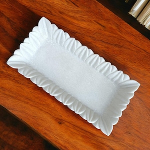 Decorative White Marble Ruffle Wave Ribbed Fruit Bowl/Tray for Home, for keeping small items, keys, perfumes, toiletries or Jewellery