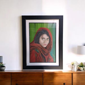 Handmade Oil Painting of National Geographic Famous Photo of Afghan Girl "Sharbat Gula" on Canvas