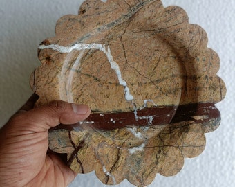 Bandeja de mármol con borde festoneado de la selva tropical: Bandeja redonda decorativa para servir