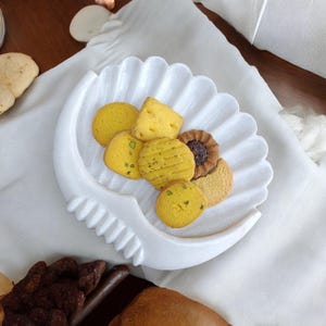 Decorative White Marble Cookies Serving Ruffle Bowl Ribbed Wave Fruit Bowl for Home and Office, Gift for Someone you Love