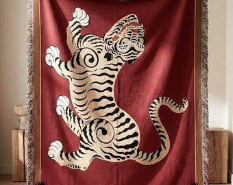 Premium Tiger Jacquard Blanket – Modern Textile Art Throw – Terracotta Animal Design – Woven Blanket, Cozy Home Decor
