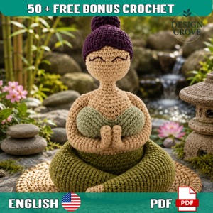 Pode incluir: Uma boneca de crochê feita à mão em pose sentada, com uma expressão serena. A boneca apresenta um coque roxo, olhos fechados e um sutiã verde. A boneca está sentada em um tapete redondo, com o texto "50 + FREE BONUS CROCHET" no topo.