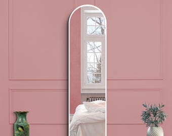 Espejo arqueado moderno de cuerpo entero para dormitorio, pasillo y sala de estar.