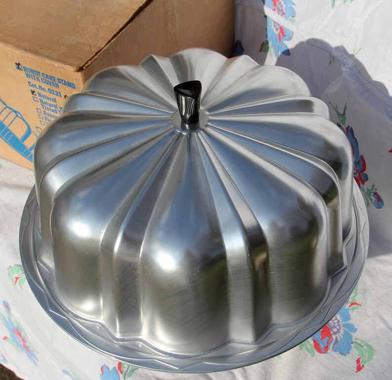 Vintage NORDIC WARE Aluminum BUNDT Cake Stand with Cover and Etsy