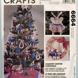 1990s McCalls 6664 Country Critter Christmas Ornaments, Stockings, Tree Skirt, Wreath UNCUT