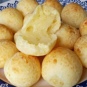 Brazilian cheese bread (english)