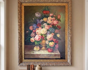 華やかなヴィンテージの金枠に描かれたリアルな静物画の花、キャンバス