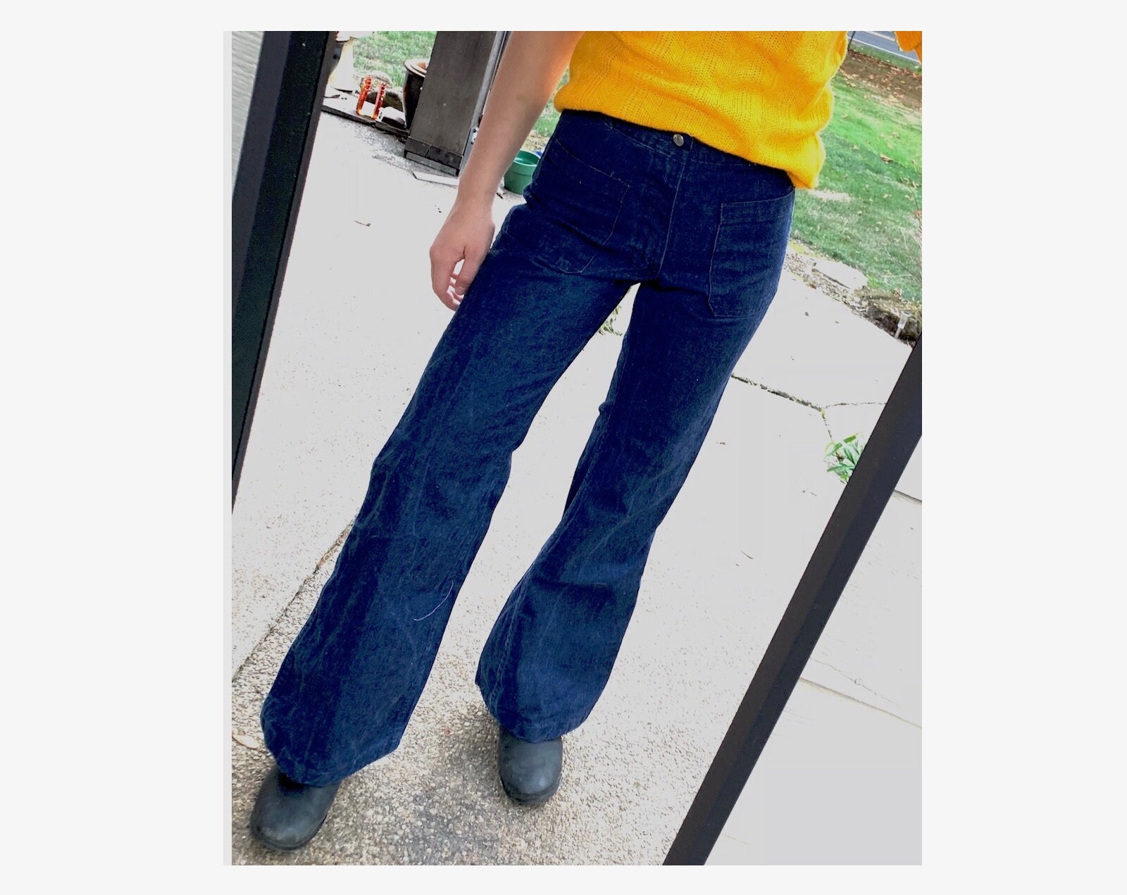 28W 32L 36hip Navy Bells Jeans 