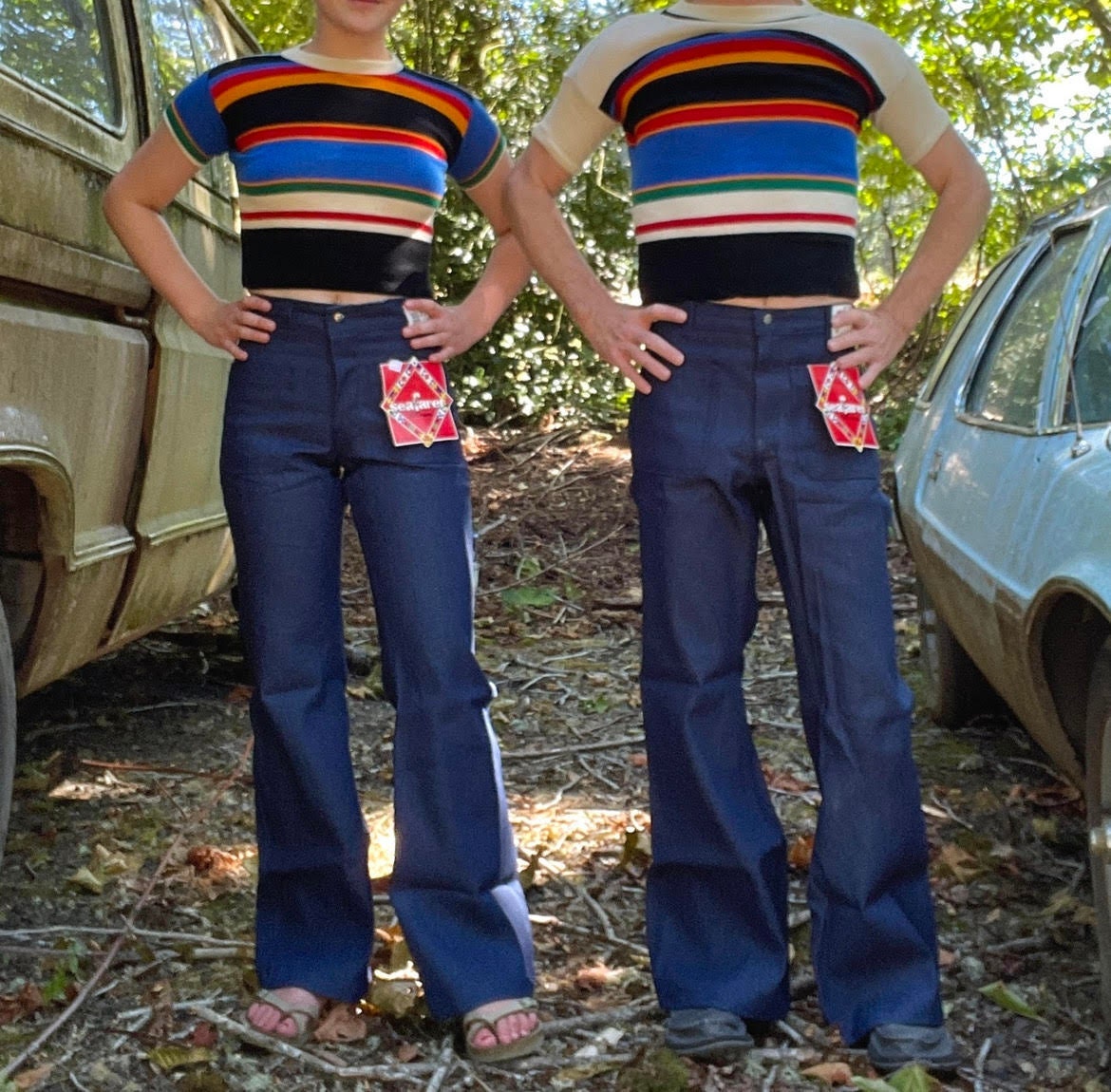 31W/28L Mens Navy Bellbottom Jeans 