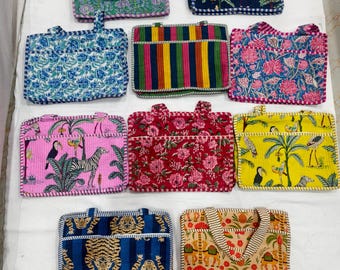 Bolso de mano acolchado para portátil hecho a mano / Bolso de algodón para mujer / Bolsos para portátil de oficina / Bolsos con estampado floral colorido