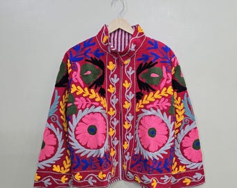 Jaqueta Suzani bordada à mão - Jaqueta Suzani de algodão, Jaqueta curta Suzani nova, Casaco Suzani feminino Boho, Jaqueta Suzani de algodão bordado