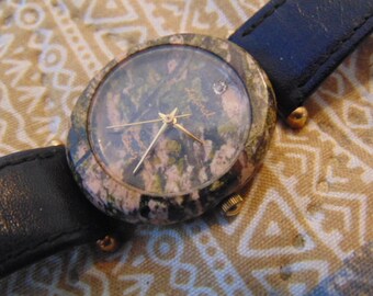 Unisex Fashion Lucoral Diamond Quartz Watch with stone or Quartz Case.