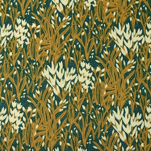 以下が含まれることがあります： ティール、ゴールド、クリームの色合いで表現された、様式化された植物の繰り返し模様。このデザインは、細長い茎と葉のような形のクラスターが密集して配置され、テクスチャ感のある自然な美しさを生み出しています。全体的な効果は、野原や牧草地を連想させます。