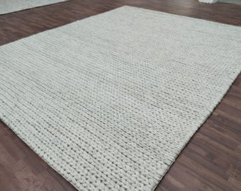 Handwoven Chunky Wool Rug – Gray & White Braided Area Carpet | Scandinavian Minimalist Living Room Rug