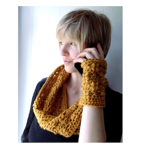 Crochet PATTERN - Echo Cowl and Fingerless Gloves- Infinity Scarf - Etsy