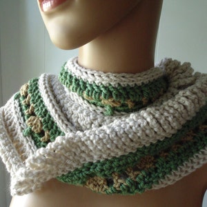 Crochet PATTERN Enchanted Grove Infinity Scarf image 3