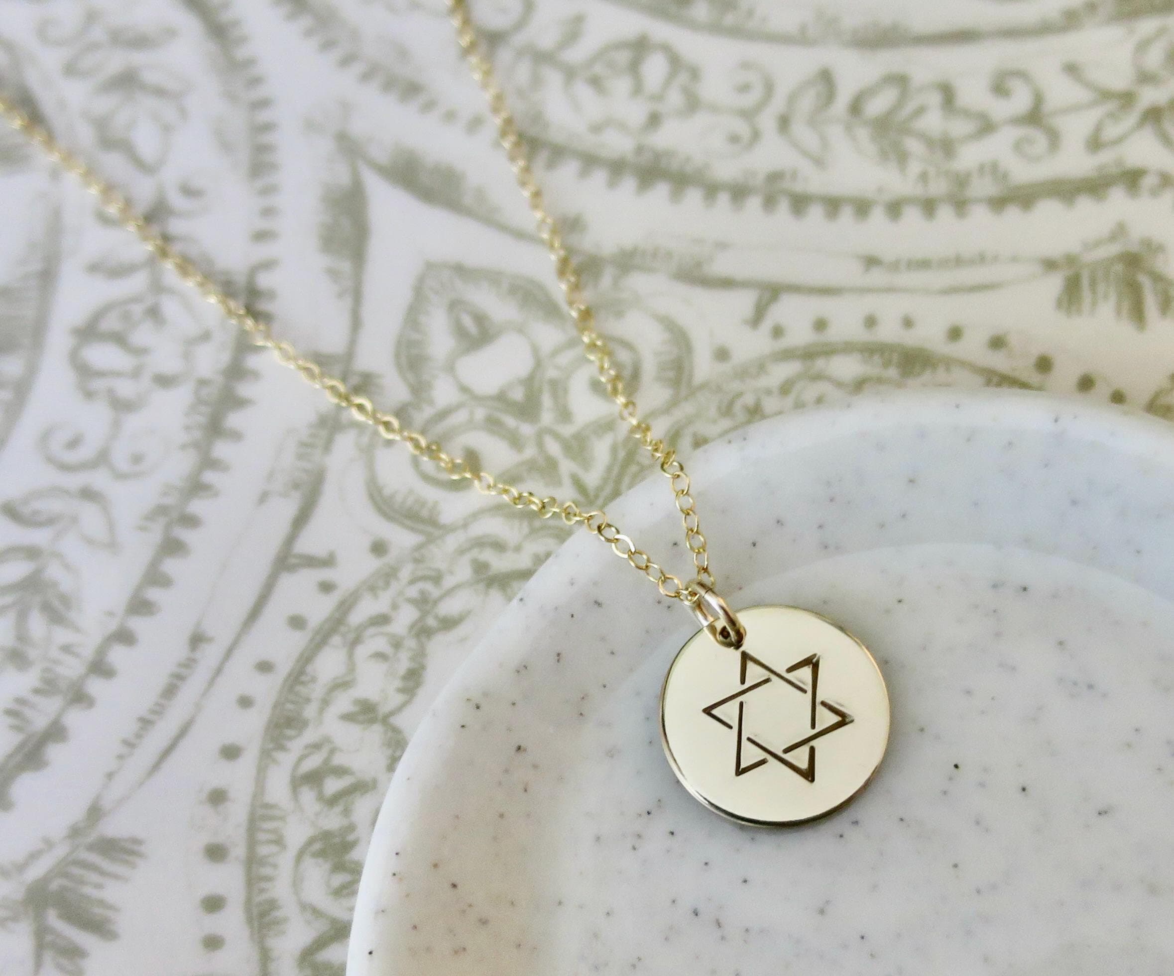 Jewish gold necklace deals