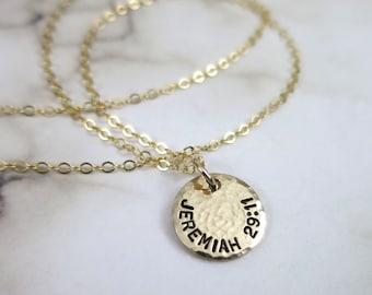 Kundenspezifischer 14k Gold gefüllter Bibel-Vers-Anhänger - Hand gestempelter Schmuck