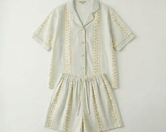 Vintage Floral Stripe Pajama Set - Cottagecore Style Women's Loungewear