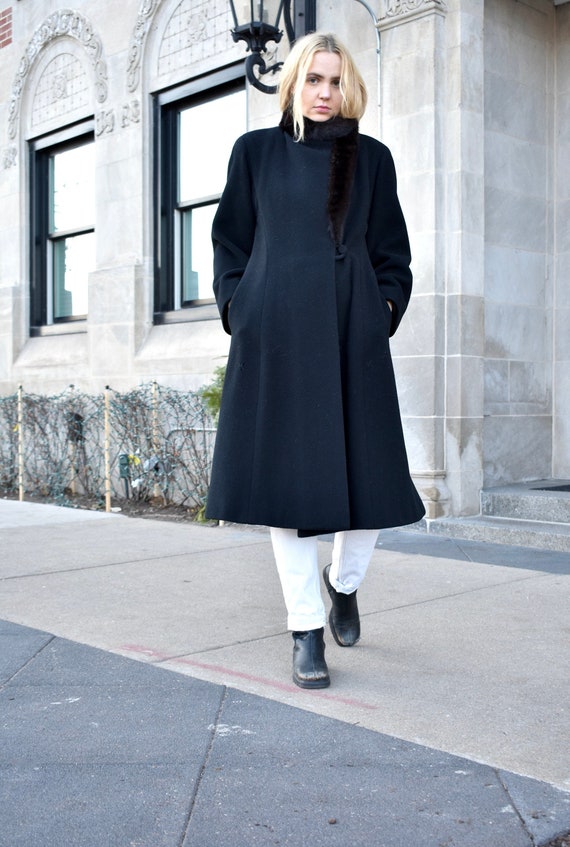 Vintage 1980s Pauline Trigere Black Wool Coat with