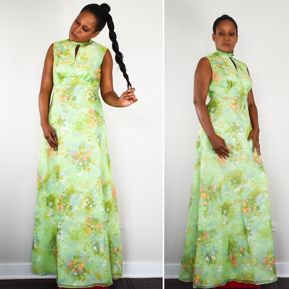 Vintage 70s Maxi Dress in Romantic Green Floral Pr