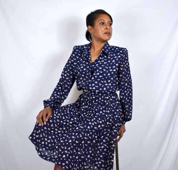 Vintage 1980s Secretary Dress in Navy Blue and Bei