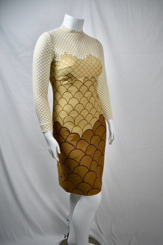 Vintage 1970s Leslie Fay Knits Dress / Ombre Scall
