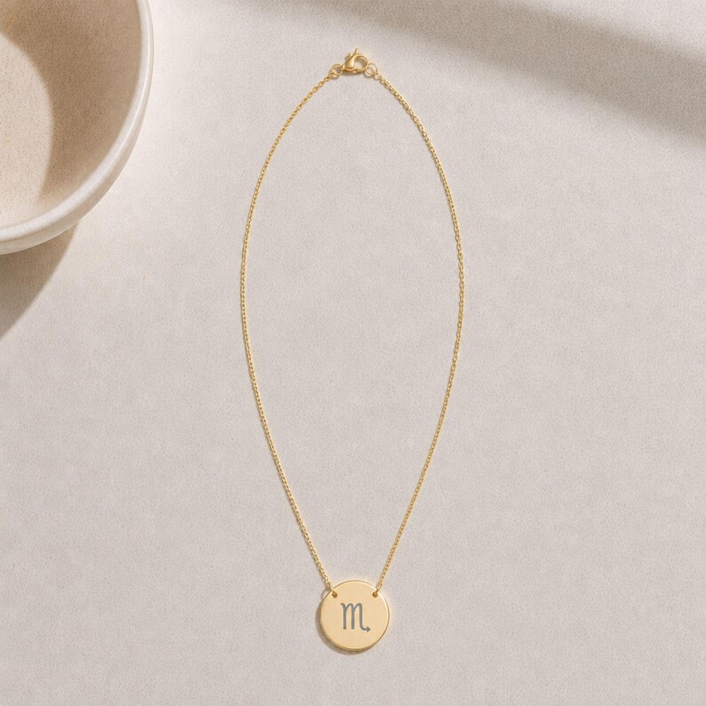 Skorpion-Geschenk für Sie, Skorpion-Anhänger, Sternzeichen-Münzkette, Geburtszeichen-Halskette 18K Gold PVD coating