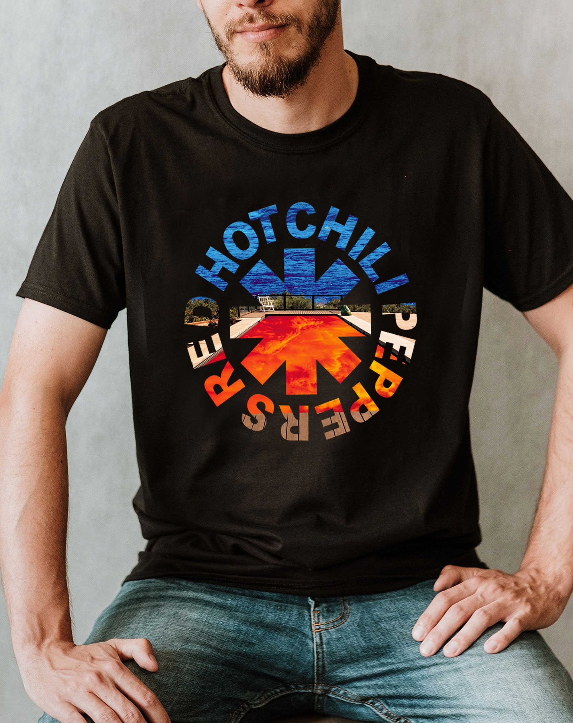 Discover Camiseta Banda Red Hot Chili Peppers Vintage para Hombre Mujer