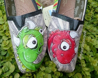 neon dino print toms