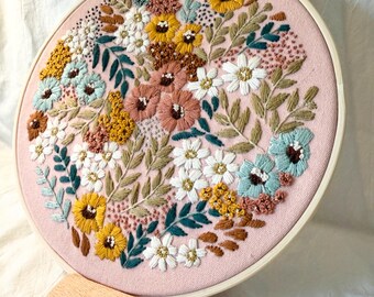 Bordado de collage floral