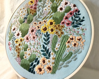 Bordado de collage floral