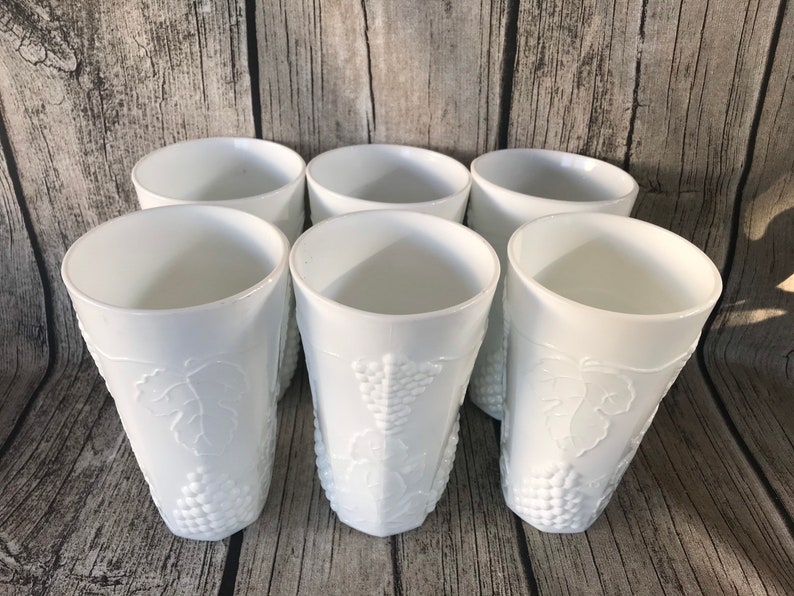 Set of 6 Large Milk Glass Water GlassTumbler Grape Vine Design Colony Harvest