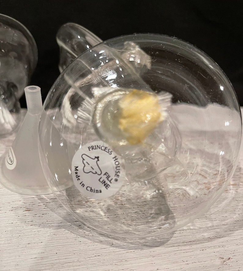 New IOB Princess House Floating Oil Candles