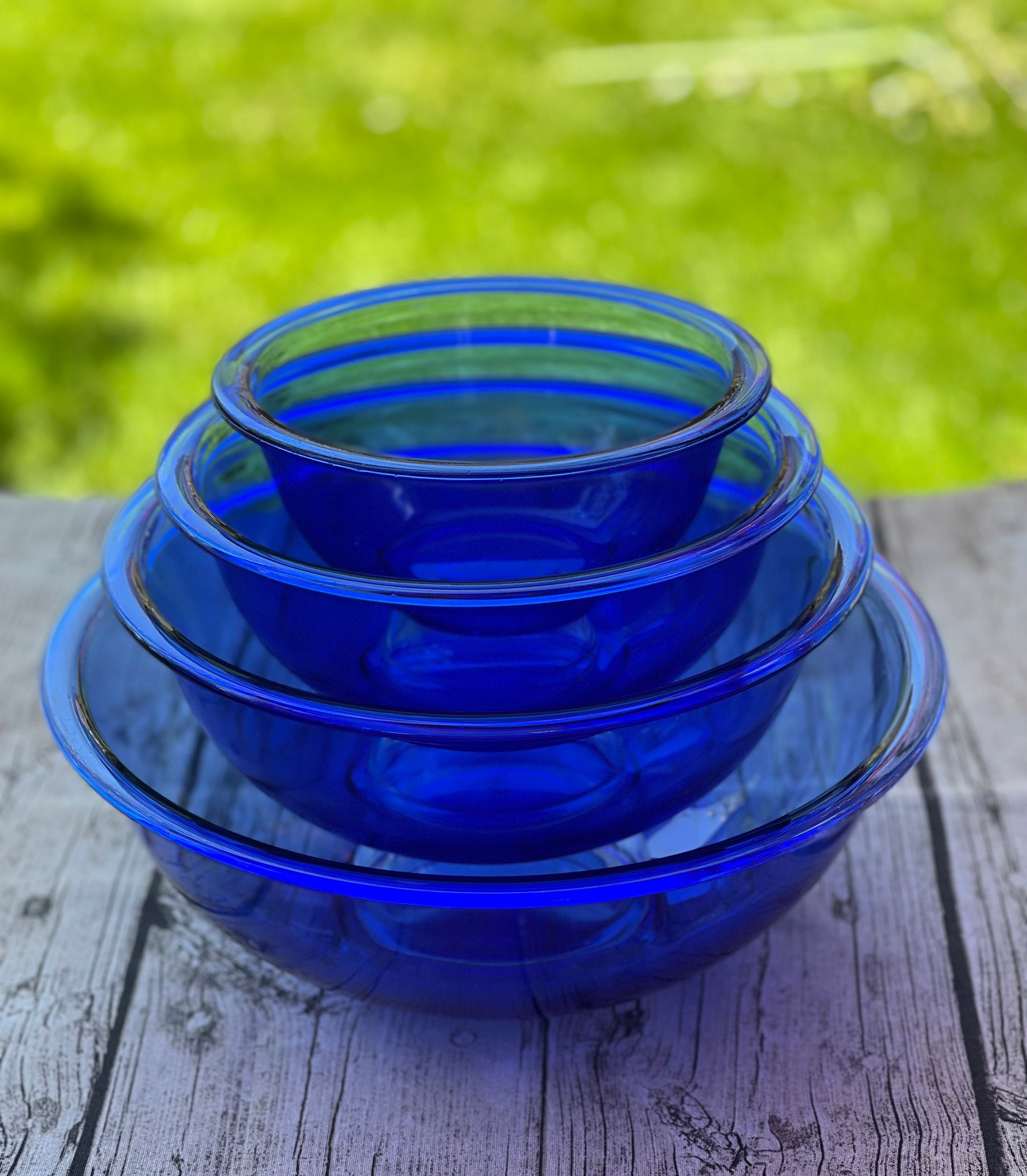Two Cobalt Pyrex Mixing Bowls 4.0L & 2.5L Two Cobalt Pyrex Mixing Bowls 4.0L & 2.5L