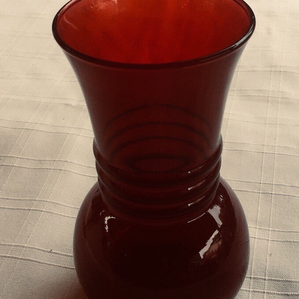Royal Ruby Red Glass Vase / Anchor Hocking / Mid Century