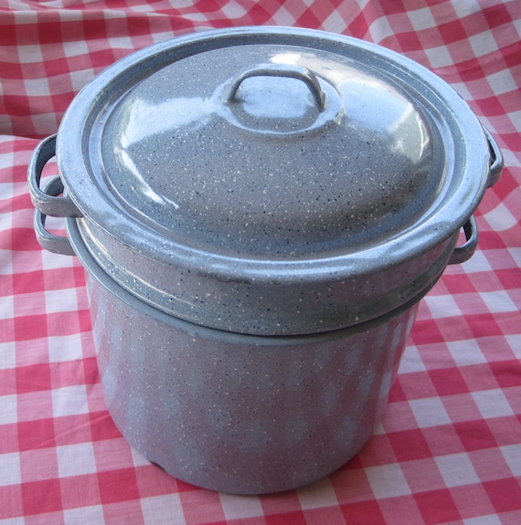 Vintage Gray Graniteware Stockpot With Strainer and Lid, Gray and