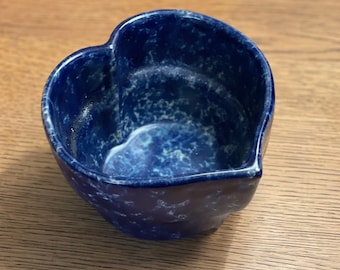 Bennington Potters Heart Shaped Blue Agate Bowl, Blue Spongeware, Vermont