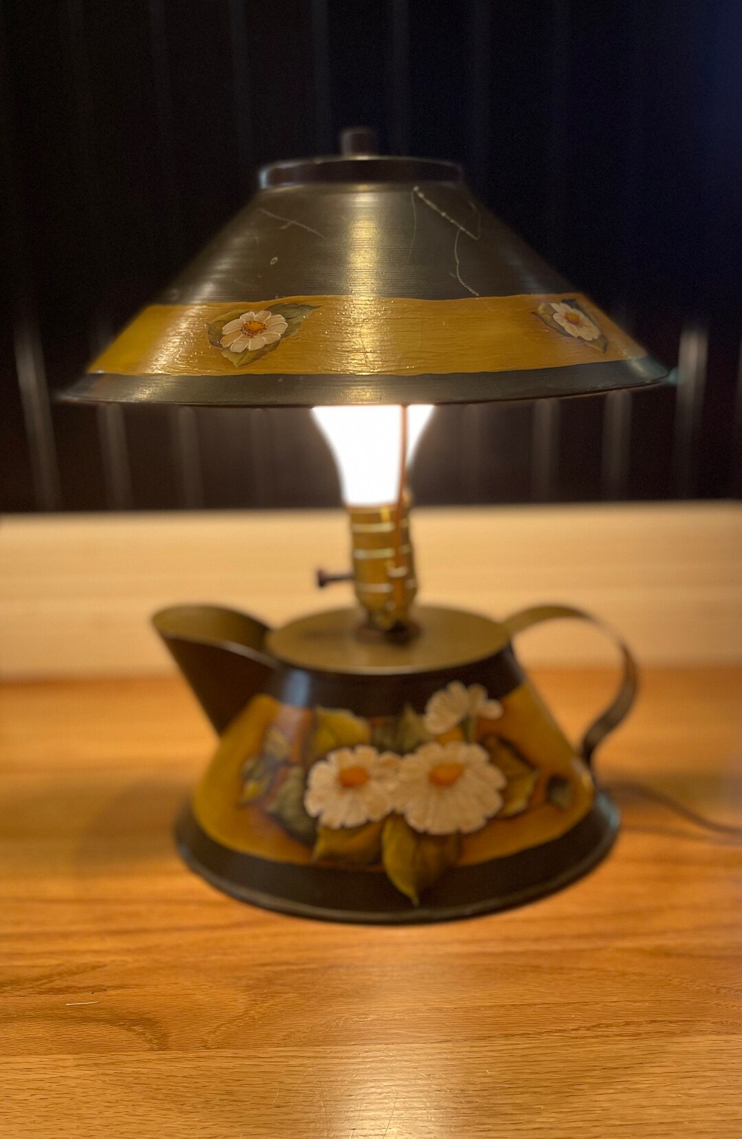 Early American Style Tole Painted Metal Faux Tea Kettle Lamp Etsy